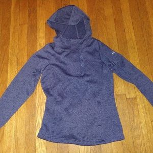Columbia pull over size medium